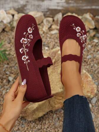 Women's Artisan Floral Embroidered Slip-On Shoes, Soft Sole Non-Slip Walking Shoes, Low-Top Breathable Casual Solid Color Knit Sneakers, Ditsy Floral Embroidered Lightweight Soft Bottom Shoes