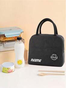 Cadou personalizat Personalizează-ți experiența de prânz de vară! Geantă de prânz personalizată avansată cu text - O geantă mare izotermă pentru prânz pentru studenți, începători și profesioniști - Perfectă pentru birouri, universități, naveta, călătorii și picnicuri în aer liber - Include pachete de gheață din folie de aluminiu reutilizabile pentru a menține mâncarea proaspătă în deplasare, folosind tehnologie embosată