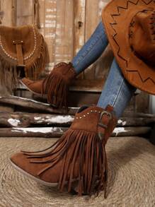 Bottes mi-mollet western pour femmes à talons compensés épais, bout rond, à franges et rivets. Bottes western rétro à enfiler avec rivets, incrustation et patchwork mode en faux