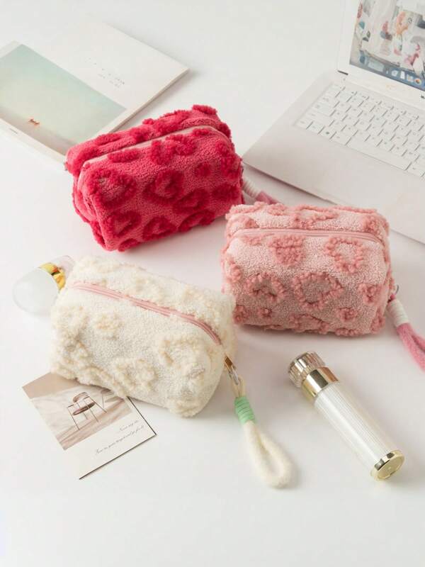 Ins-Style Sweet Plush Makeup Bag, Large Capacity, Cute Cosmetic Storage Bag, Portable Travel Toiletry Bag, Travel.Travel Essentials For Vacation Summer Holiday Back To School School Stuff Bag For School Travel Bag For Women Makeup Bag For Travel
