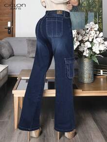 Pantalón Ciclon Jeans Pink De Mezclilla Azul, Jeans Cargo, Jeans wide leg, Tiro Alto, Reduce el Abdomen, Jeans Clásicos, jeans mujer, mezclilla stretch, Casual Uso Diario, Pantalones jeans anchos de cintura alta azul, con múltiples bolsillos, estilo militar - trendy y prácticos, Vaqueros con bolsas, Jeans de mezclilla de pierna ancha recta de diseño simple con cintura alta para mujeres a la moda, Pantalones de moda, Pantalones largos, Pantalones amplios,  Jeans De Carga De Bolsillo Con Solapa De Cintura Alta Y Costado - Azul - Ver 3