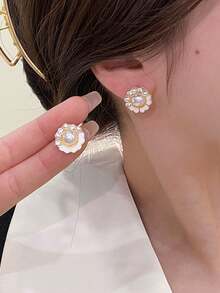 5 Pairs Minimalist Vintage Elegant Geometric Glazed Flower & Faux Pearl Delicate Rose Stud Earrings Set, Suitable For Women Daily And Festival Wear - D - View 2