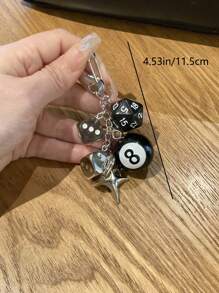 1 pezzo Portachiavi fatto a mano con dadi, accessorio alla moda Y2K stile sottocultura, ciondolo a forma di palla da biliardo 8, decorazione per borse