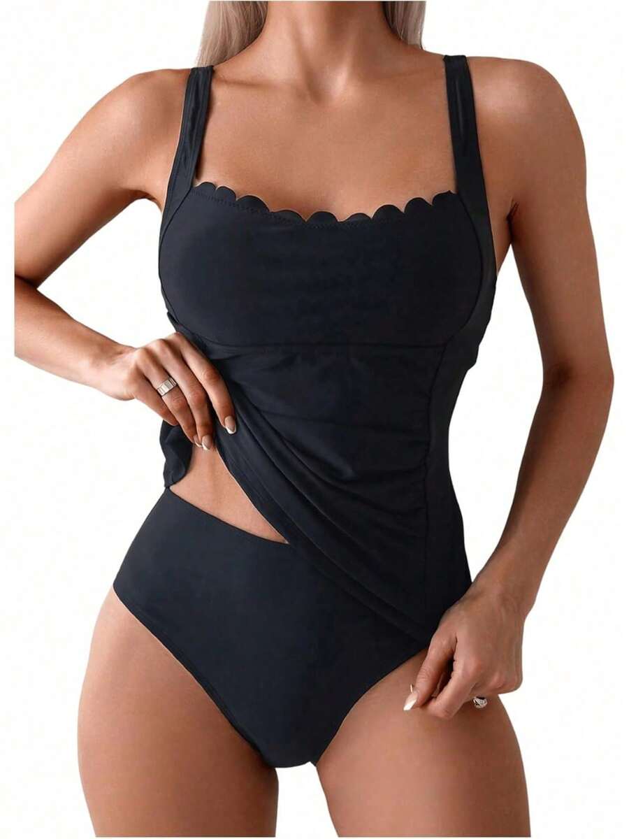 Women's Tummy Control Swimwear – Flowy Tankini Top & Slimming Bottom. This Swimsuit Has A Slim Fit. Due To Differences In Body Shape, You May Feel Slightly Tight When Wearing This Swimsuit, Which Is Normal. If You Have A Fuller Figure Or Prefer A Looser Fit, We Strongly Recommend Choosing 1-2 Sizes Up. - 純黑色 - 查看 1