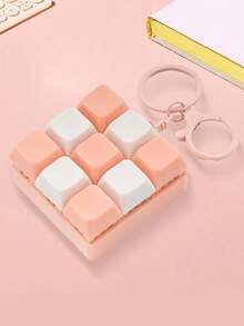 1/2/3/5个装减压键盘钥匙扣，附赠礼品袋，带音效的指尖玩具，派对小礼物，减压玩具，舒缓压力玩具，手指玩具，抗压玩具，钥匙扣，手指钥匙链，手指钥匙圈，生日、万圣节、圣诞节的理想礼物，派对小礼物，万圣节装饰，适合多动症患者，圣诞节礼物 - 彩色 - 查看 4