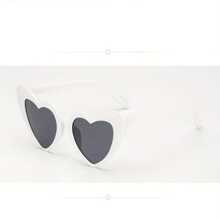 1pc Fashionable Funny Pet Heart Decorated Glasses
