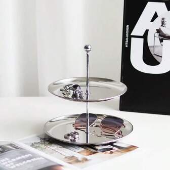 1件装优雅不锈钢双层首饰展示托盘，时尚银色，可收纳高端珠宝、钥匙、手表和香水，完美适用于家居、卧室、客厅、办公室装饰，是节日、生日和特殊场合的理想礼物，也是现代室内设计的时尚收纳方案。