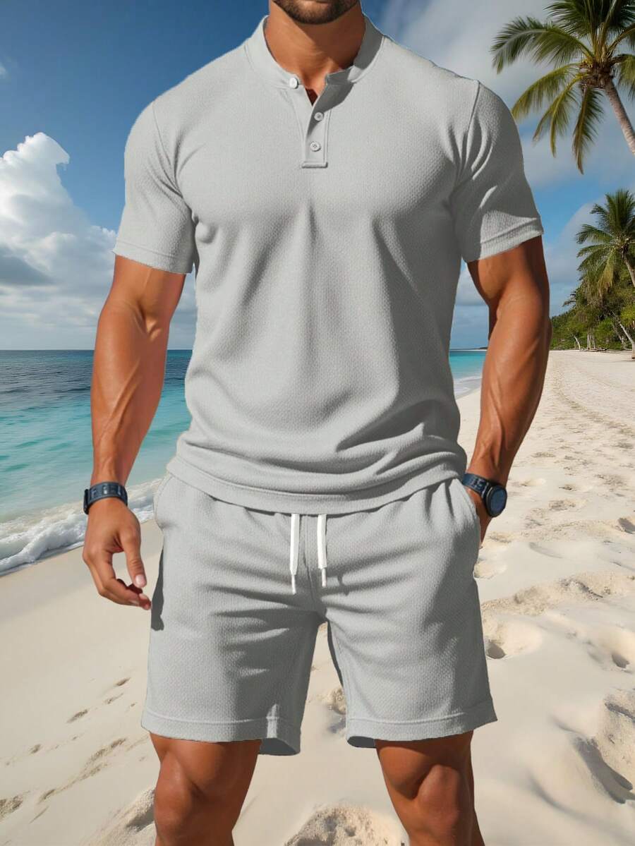 Juego deportivo de hombre con cuello de polo, incluye polo de manga corta y pantalones cortos, tela ligera y transpirable, unicolor, para verano, con bolsillos y cordón - Gris Claro - Ver 1