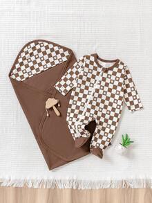 Tuta da neonato maschio in stile casual semplice, decorata con elementi a forma di stella, a quadretti grigi e bianchi, con collo rotondo e maniche lunghe, facile da indossare e togliere, design con cerniera, con sciarpa avvolgente, comoda e morbida, pigiama a due pezzi per neonato maschio - Caffè Marrone - Visualizzare 1