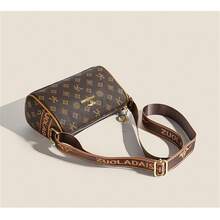 女士小号绗缝斜挎包、设计师迷你单肩包、手机钱包