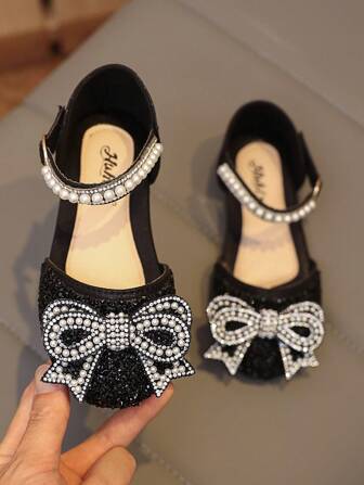 1 双时尚百搭粉色女孩珍珠和水钻蝴蝶结装饰可爱平底凉鞋，圆头，适合日常穿着、跳舞、户外，亮片装饰包头公主鞋，尺码偏小半码，春秋季