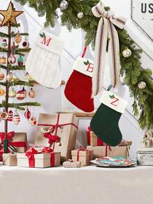 1 pièce Bas de Noël tricoté avec lettres, rouge, blanc et vert 3 couleurs, comprend 26 lettres anglaises. Peut être utilisé comme décoration de fête à la maison, ornement à accrocher au sapin de Noël ou au chevet, petit cadeau pour fête des fêtes, décoration d'Halloween - Multicolore - Voir 5