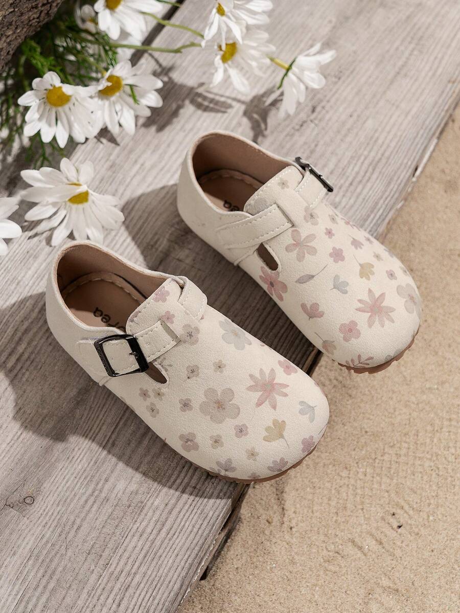 A Pair Of Children's Flat Bottomed Round Toe Shoes For A Little Girl, Designed With Small Floral Patterns And Hook And Loop On And Off, Lightweight, Comfortable And Fashionable, Suitable For All Seasons, Daily Travel And Outdoor Vacation Wear - Multicolor - View 1
