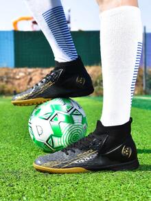 1 双高帮成人足球鞋，男女通用专业户外运动鞋，防滑耐磨，AG 和 FG 适合软地面、天然草地，系带设计，轻便高性能防滑，顶级足球鞋，厂家直销