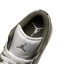 Nike 女款 Air Jordan 1 低帮篮球鞋，减震，健身训练运动鞋，跑步鞋，DC0774-122 - 帆白/中橄欖綠/椰奶色 - 查看 6