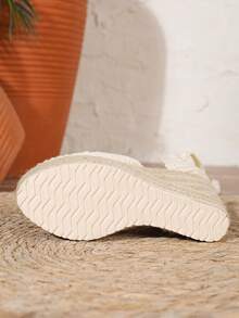 女士厚底坡跟度假时尚凉鞋，编织草底休闲优雅女士平底鞋，有白色、黑色、红色、金色、绿色、黄色可选 - 白色 - 查看 4