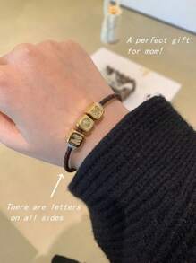 Pulseira de dados com letras do alfabeto personalizável, 1 peça, nome personalizado retrô, pulseira inicial de aço inoxidável MAMA, presente ideal para namorada, mãe, família, amiga, filha, aniversário, dia dos namorados, dia das mães, aniversário, formatura, uso diário, casamento, festa