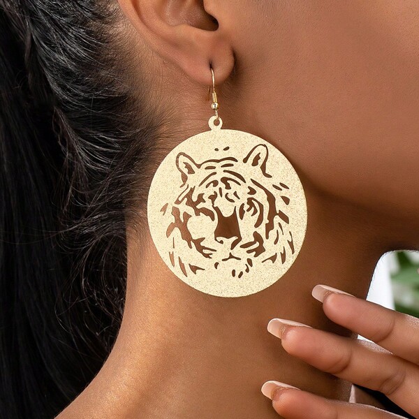 1 Par de Brincos Tipo Orelha de Tigre na Cor Dourada/Natural, Brincos de Orelha de Tigre Vintage Oco na Moda, Adequado para Uso Diário para Mulheres