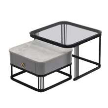 Set di 2 tavolini da caffè , tavolini impilabili con struttura in metallo dorato per balcone della camera da letto, tavolini quadrati impilabili per il soggiorno, tavolo da soggiorno con effetto marmo bianco e piano in vetro color tè, bianco e marrone tè/nero e grigio/bianco