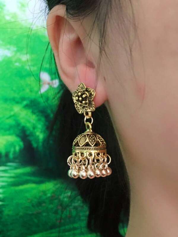 1 Pair Fashion Vintage Alloy Material Flower Shape Beads Dangle Earrings Jewelry Accessories Suitable For Women Daily Casual Decoration Wear Ornaments Retro Gold Color Earring Gift