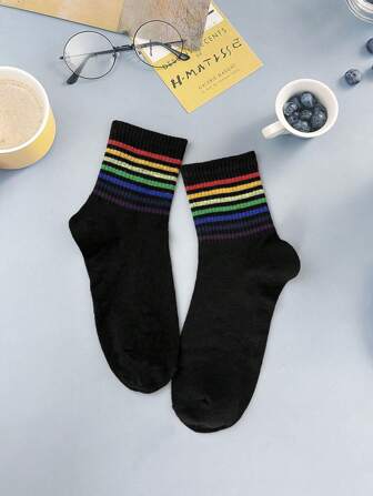 1 Pair Men's Multi-Color, Ribbed Rainbow Striped Comfortable Soft Minimalist Fashion Personalized Suitable For Daily Wear All Season Mid-Calf Socks