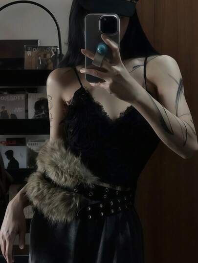 Hot Girl 合成羊毛和毛皮腰带，美国复古朋克风格不对称合成毛皮拼布腰带 PU 皮带