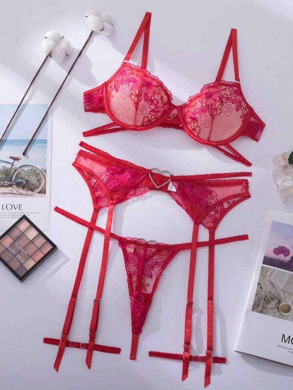 Conjunto de ropa interior sexy de mujer con brassier con soporte de acero, bordado de flores y liguero en conjunto de 3 piezas