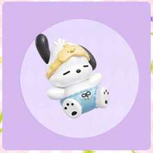 Sanrio 家族毛绒沙发摆件：柔软可爱的抱枕 - 沙发套装、摆件、卡通周边。包含 My Melody、Hello Kitty、Kuromi、布丁狗（Pochacco）、大耳沙宝（Shampoo）和肉桂卷（Cinnamoroll）。盲盒 - 彩色 - 查看 4