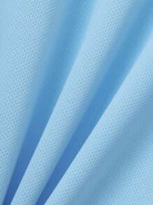 طقم من 2 قطعة من الملابس الرياضية للأولاد المراهقين، بلوزة قصيرة الأكمام ماصة للرطوبة وشورت رياضي