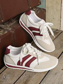 (The Size Runs One Size Small)Women'S Casual Striped Low-Top Sneakers - Lightweight Breathable Fabric Upper, Durable Rubber Sole, Lace-Up Closure, All-Season Comfort For Casual Attire, Ladies Sneakers, Everyday Footwear, Classic Stripe Design, Comfortable Footwear