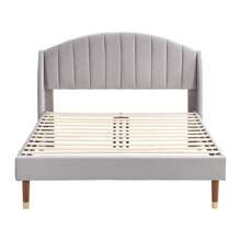 Letto imbottito dal design senza tempo, doghe in legno, facile da montare, velluto, rete a doghe in legno silenziosa e piedini di appoggio per una stabilità ottimale.