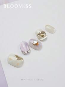 10 Pieces Of Handcrafted Press On Nails Short , Purple Nails , Gentle Flowers , Reusable Fake Nails
