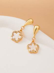1 Pair Fashionable Delicate New Design Lucky Clover Stud Earrings, Suitable For Daily Wear, Minimalist Style