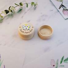 Caja del Hada de los Dientes, caja de madera tallada con diente en 3D, almacena dientes perdidos para niños, fácil de transportar, tamaño adecuado, caja de recuerdos de dientes caídos para niño o niña (B-Wings-T) - Marrón 3 - Ver 3