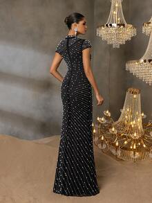 Faeriesty Luxuriöses, elegantes Bodycon-Abendkleid mit Perlen- und Strass-Akzenten - perfekt für rote Teppich-Events, hochwertige Hochzeiten, Gala-Dinners und himmlisch-thematische Partys - Schwarz - Übersicht 2