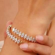 1pc Adjustable Luxurious Artificial Zirconia Eye-Shape Bangle
