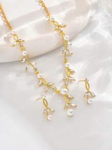 Set de joyería de 3 piezas con hojas de cristal: aretes y collar, elegante para fiesta