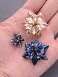 2 pièces/set Boutons de mode polyvalents en métal de grande taille avec strass multicolores en verre à forme de fleur. Convient pour manteau en fourrure, pull, décoration d'uniforme, bouquet DIY, chapeau, sac, accessoires de boîte à bijoux