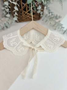 1 pieza Babero ajustable para niñas pequeñas con bordado y borde floral, apropiado para uso diario y festivales, regalo