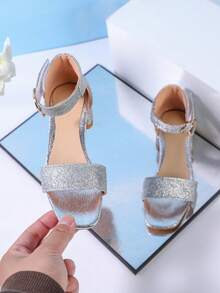 1 双女童银色闪亮露趾凉鞋，时尚百搭 - 銀色 - 查看 6