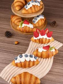 1pc 6.57inch Premium PU Realistic Croissant Bread Model, Cream Ice Cream Bread Model, Artificial Soft Bread, Fake Food Toy, Home Decor, Display For Home, Desktop, Photography Props, Stage Performance, Christmas & New Year Gift