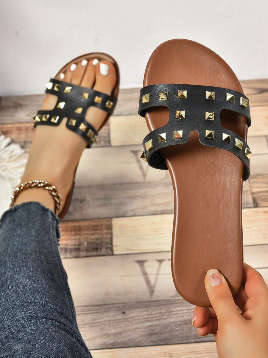 2025 Chinelos Casuais Estilo Coreano para Mulheres, Novos Sandálias Planas de Verão com Bico Redondo, Sandálias Deslizantes Confortáveis de Moda Feminina, Sandálias Planas Marrons com Decoração de Rebite em Formato de H Adequadas para Vestidos, Leggings e Praia/Férias ao Ar Livre/Casa