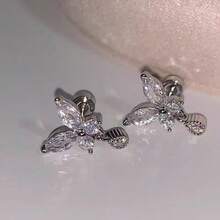 1 Stück elegante silberne Titanstahl Kubikzirkonia Schmetterling Spiral Ohrstecker, einzigartige Ohrringe, geeignet für den täglichen Gebrauch von Frauen, Halloween Schmuck, Weihnachtsgeschenk