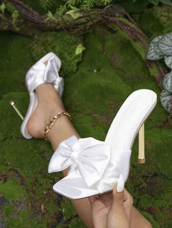 女式金属镀层高跟穆勒鞋，迷人复古风格封闭式鞋头蝴蝶结高跟凉鞋，适合派对和夏季，黑色