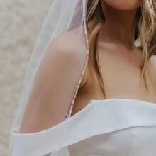 Pearl & Crystal Beaded Wedding Veil - 1 Tier Fingertip Bridal Veil With Elegant Beaded Edge, Soft Tulle - 30吋-白色 - 查看 5