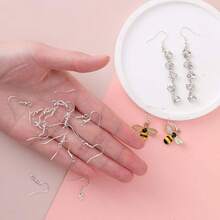 50 buah Pengait Anting-Anting Antialergi dari Stainless Steel, Perlengkapan Pembuatan Anting-Anting Lengkap dengan Pengait Anting-Anting, Cincin Penghubung, dan Penutup Anting-Anting untuk Pembuatan Perhiasan - Perak - View 2