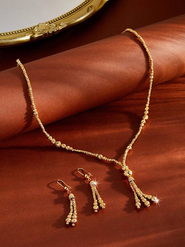 Yiyi Dubai-Inspired Minimalist, Sweet, Exaggerated, Gold-Colored Copper Fashionable And High-End Luxury Retro Big Bling Jewelry Set For Women, Suitable For Outings, Leisure, Parties, Daily Dates, Christmas, And Other Holidays. It Includes A Layered Gold-Plated Long Bling Necklace And Layer Tassel Earrings As A Gift For Women, Girlfriends, Parents, Etc