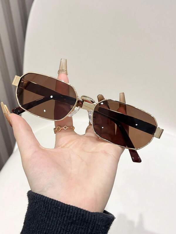 1 Pair Men's Retro Small Metal Frame Thick Leg Versatile Women's Outdoor Square Frame Street Style Night Vision Simple Decorative Fashion Glasses, Suitable For Daily Use