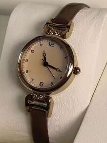 Relógio de quartzo feminino com pulseira de PU, mostrador redondo, estilo britânico retrô, de luxo, para uso diário