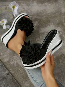 全新加大码女式圆头花卉面料厚底拖鞋，夏季休闲时尚户外沙滩凉鞋